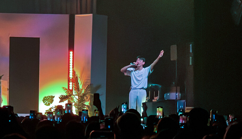 ERIC NAM PERFORMS IN TORONTO FOR "HOUSE ON A HILL" TOUR